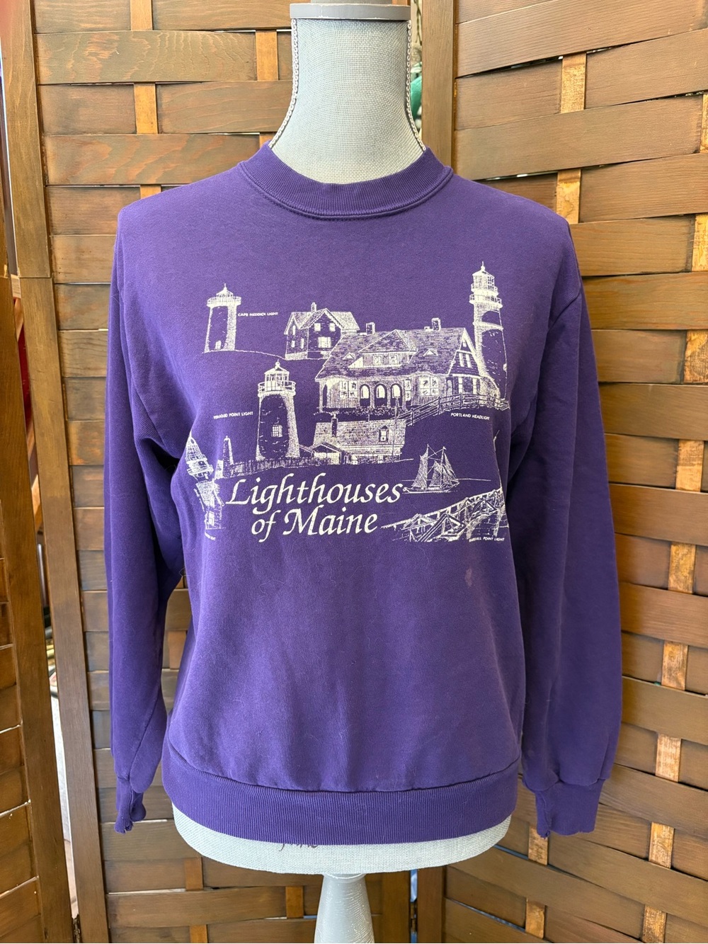 Vintage 90s Purple 'Lighthouses of Maine' Crewneck Sweatshirt size small